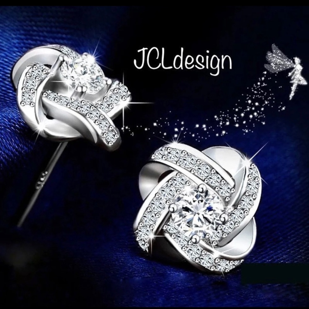 925 Sterling Silver fine Stud Earrings